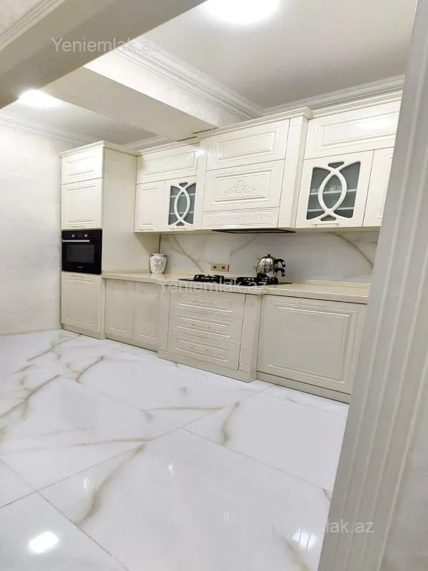 Satılır 4 otaqlı yeni tikili 145 m²