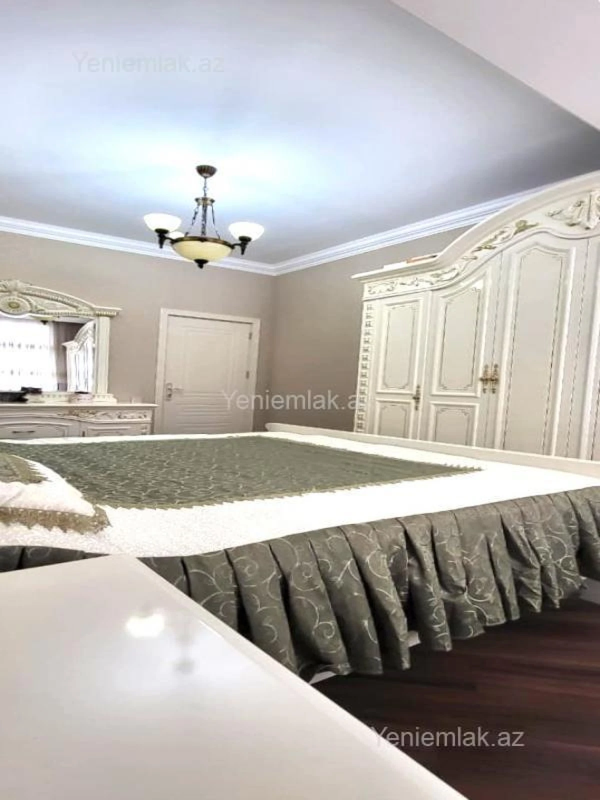 Satılır 4 otaqlı yeni tikili 145 m²