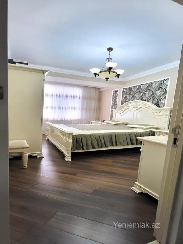 Satılır 4 otaqlı yeni tikili 145 m²