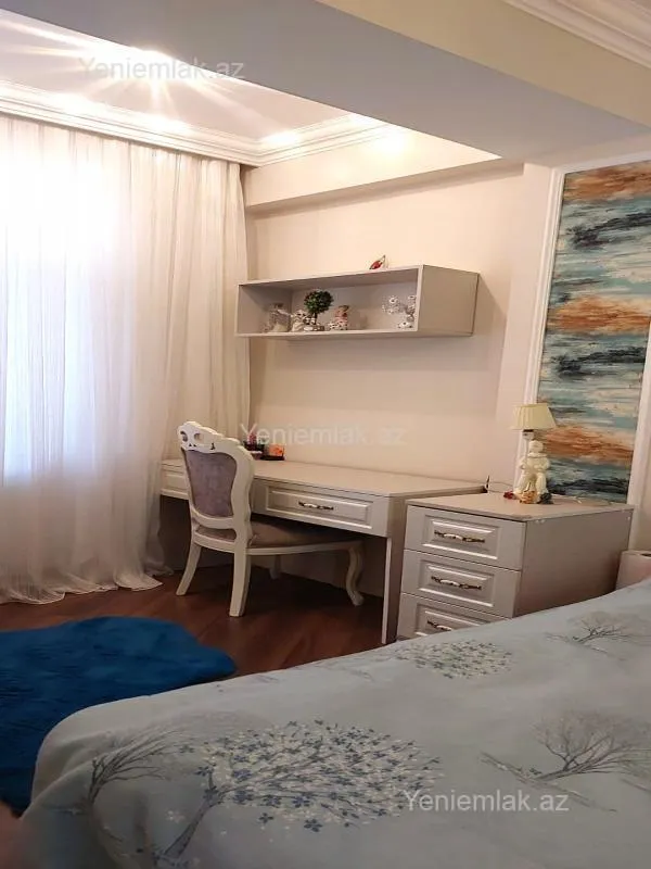 Satılır 4 otaqlı yeni tikili 145 m²