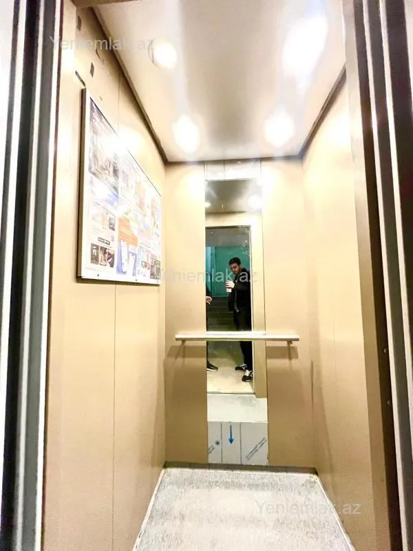 Satılır 5 otaqlı köhnə tikili 125 m²