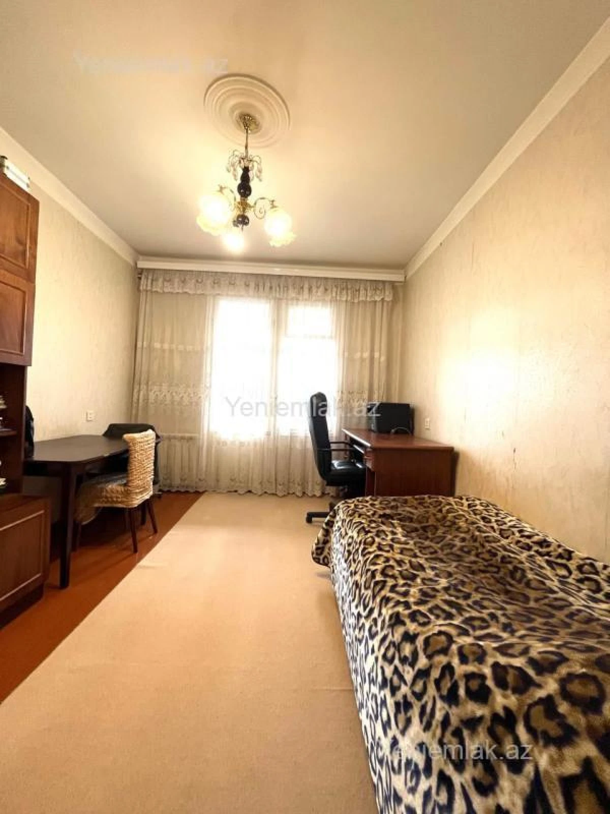 Satılır 5 otaqlı köhnə tikili 125 m²