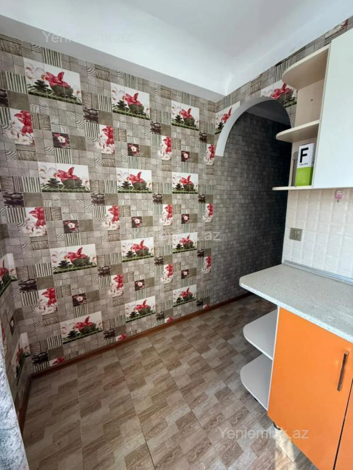 Satılır 1 otaqlı köhnə tikili 39 m²