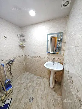 Satılır 2 otaqlı köhnə tikili 60 m²