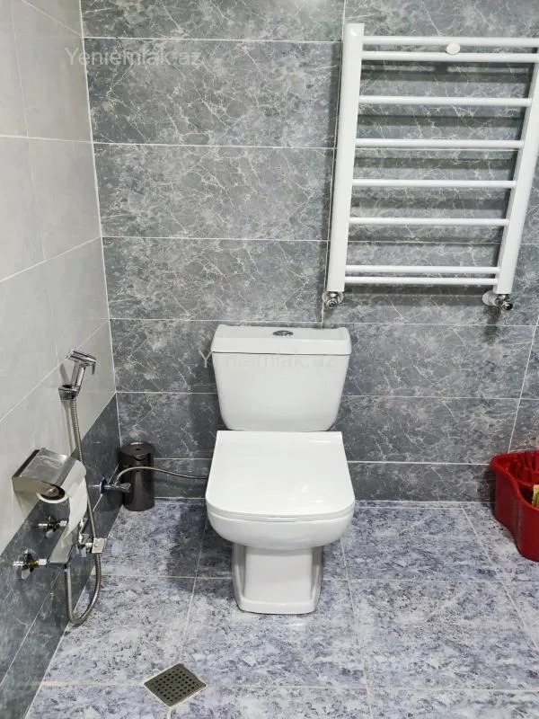 Satılır 2 otaqlı yeni tikili 60 m²