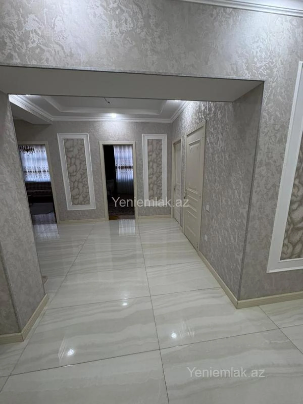 Satılır 3 otaqlı yeni tikili 132 m²