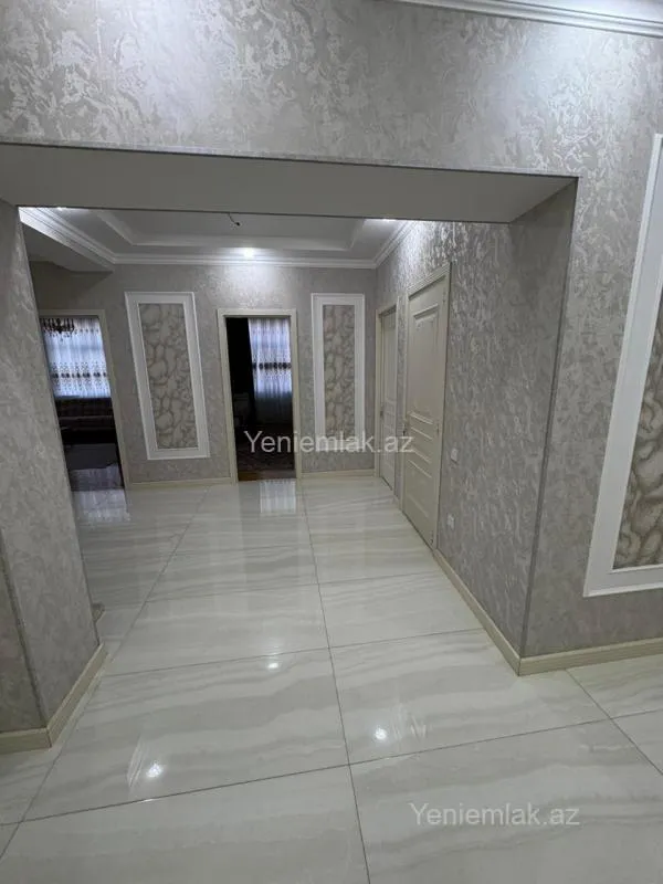 Satılır 3 otaqlı yeni tikili 132 m²