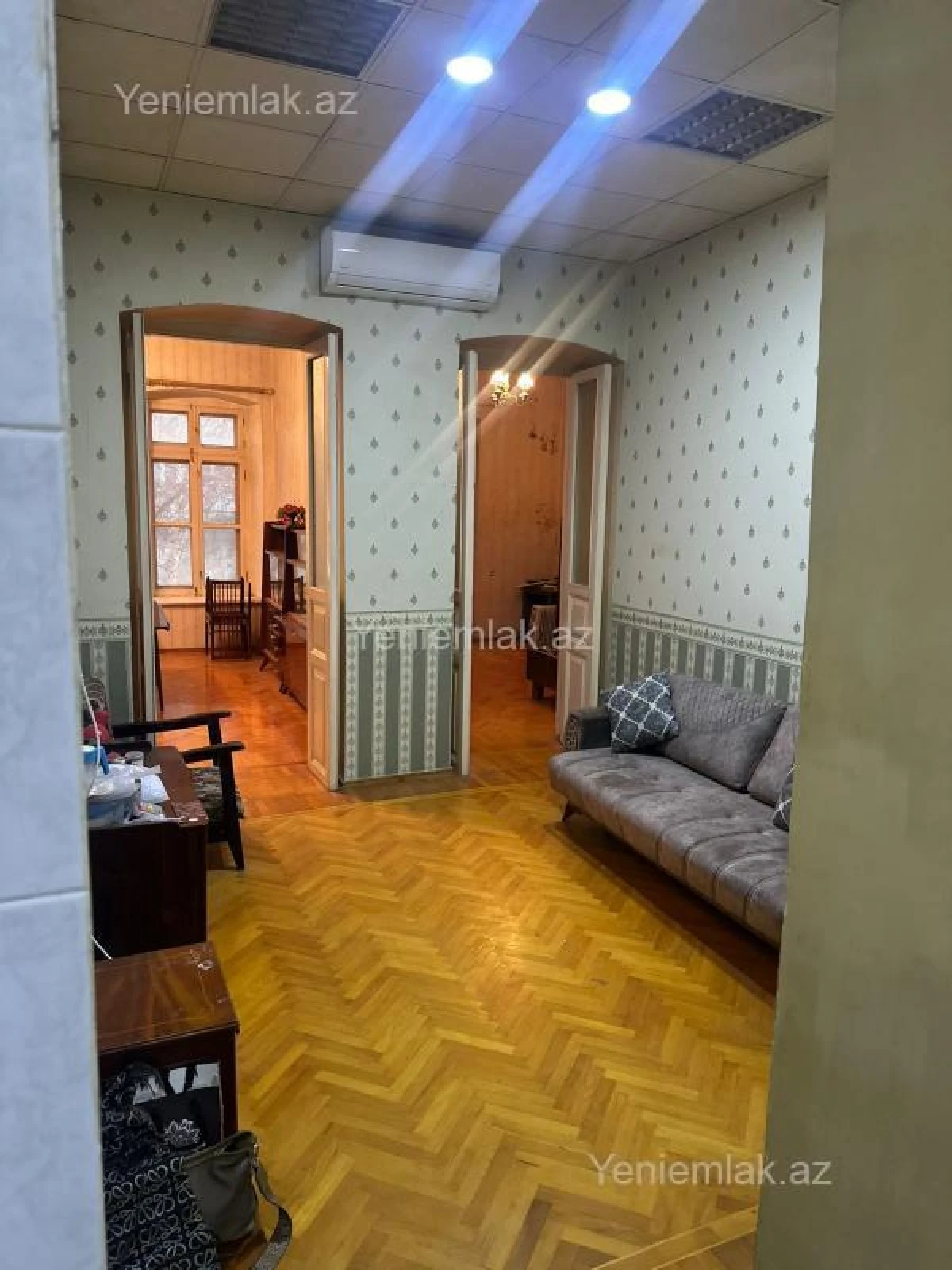 Satılır 3 otaqlı köhnə tikili 90 m²