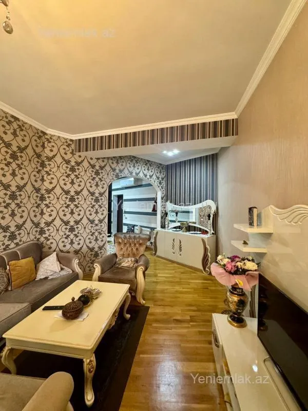 Satılır 3 otaqlı yeni tikili 140 m²