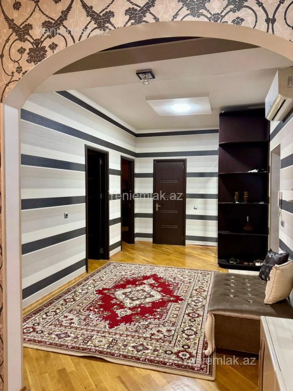 Satılır 3 otaqlı yeni tikili 140 m²