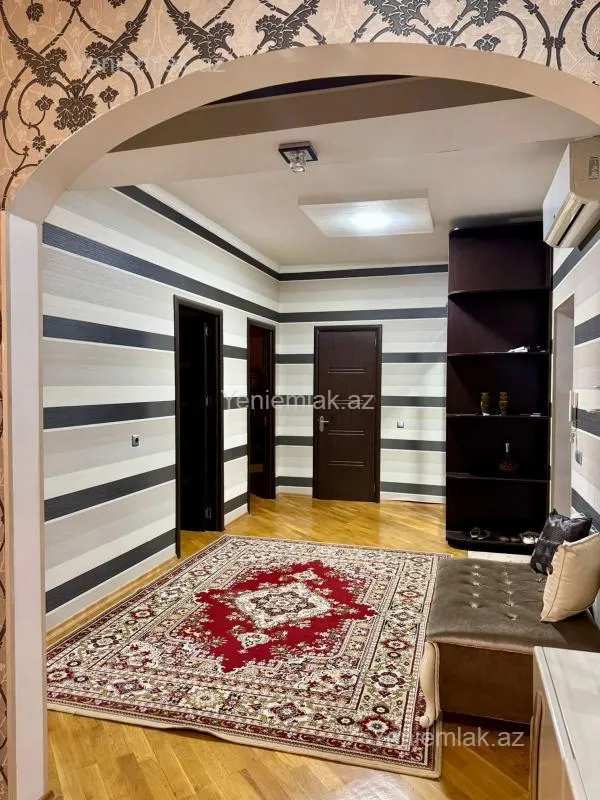 Satılır 3 otaqlı yeni tikili 140 m²