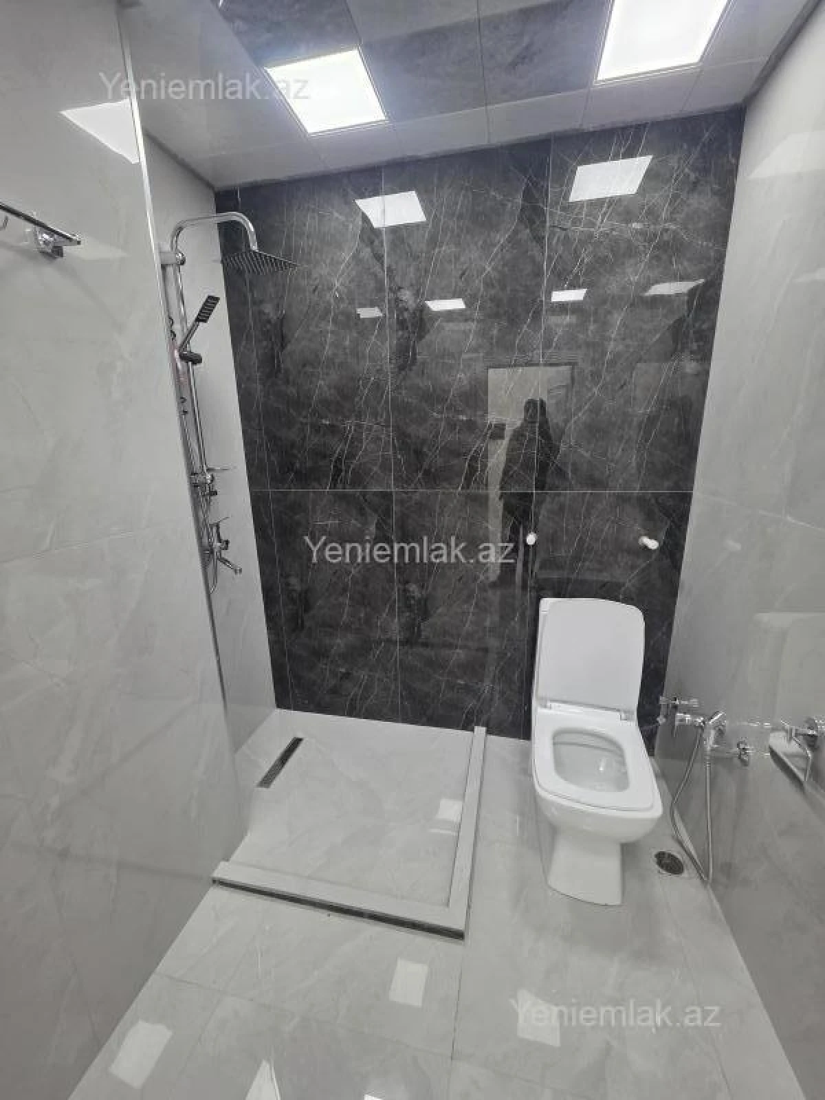 Satılır 3 otaqlı yeni tikili 105 m²