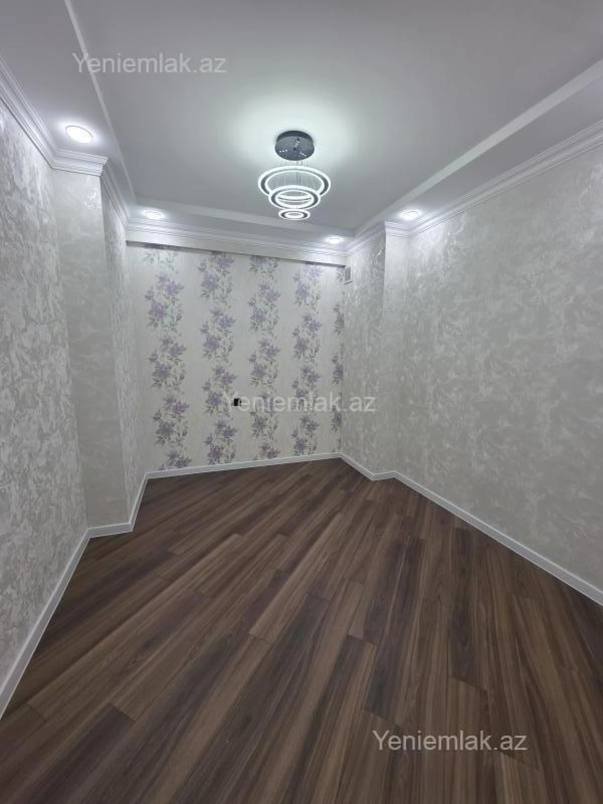 Satılır 3 otaqlı yeni tikili 105 m²