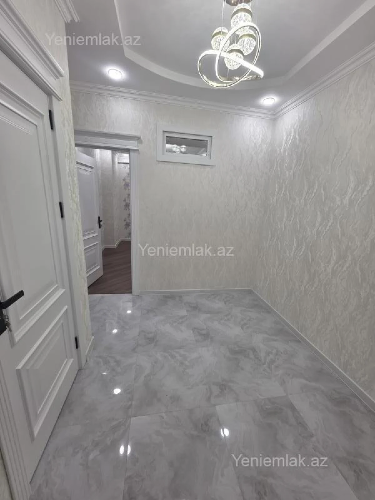 Satılır 3 otaqlı yeni tikili 105 m²