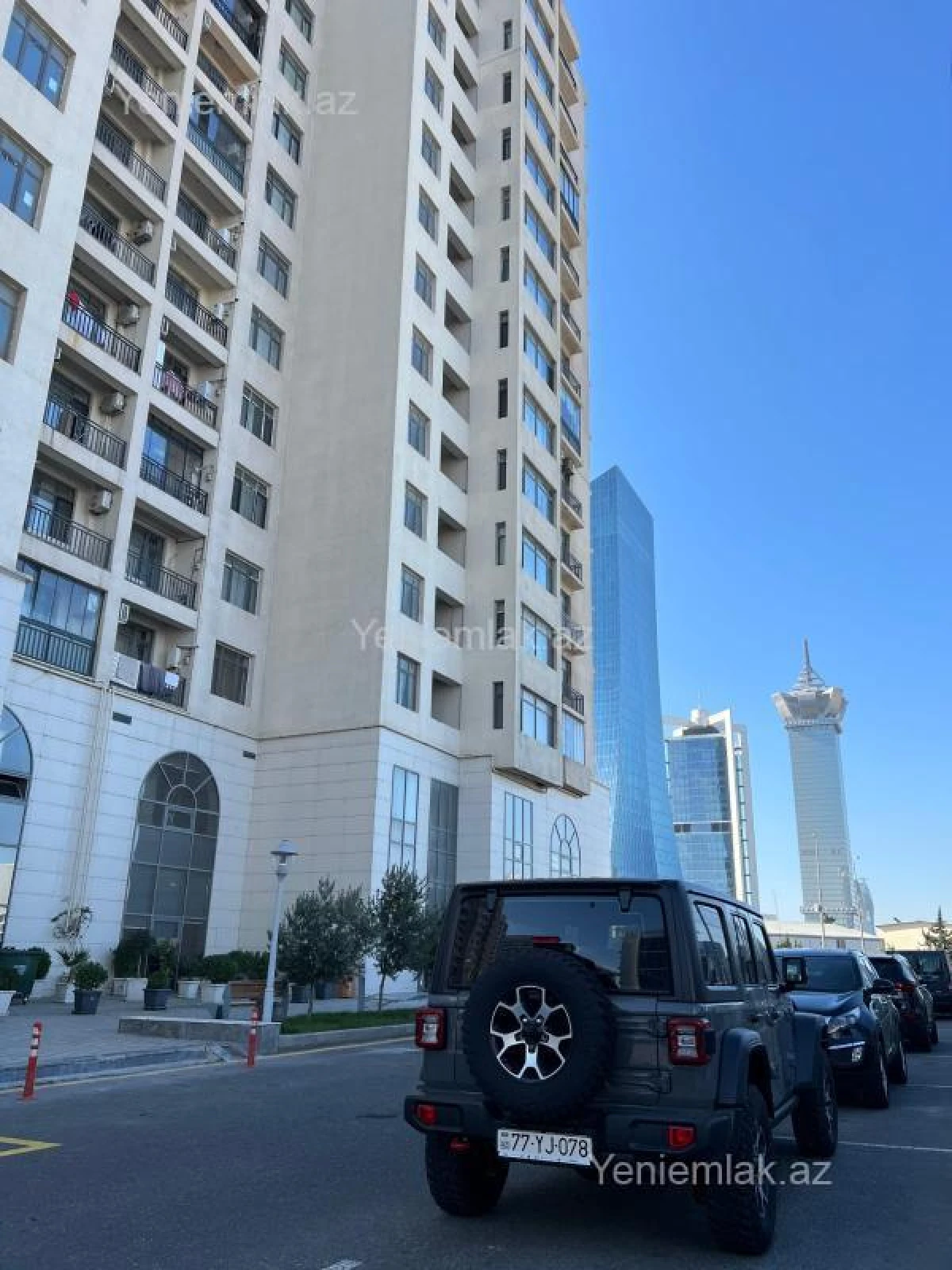 Satılır 3 otaqlı yeni tikili 82 m²