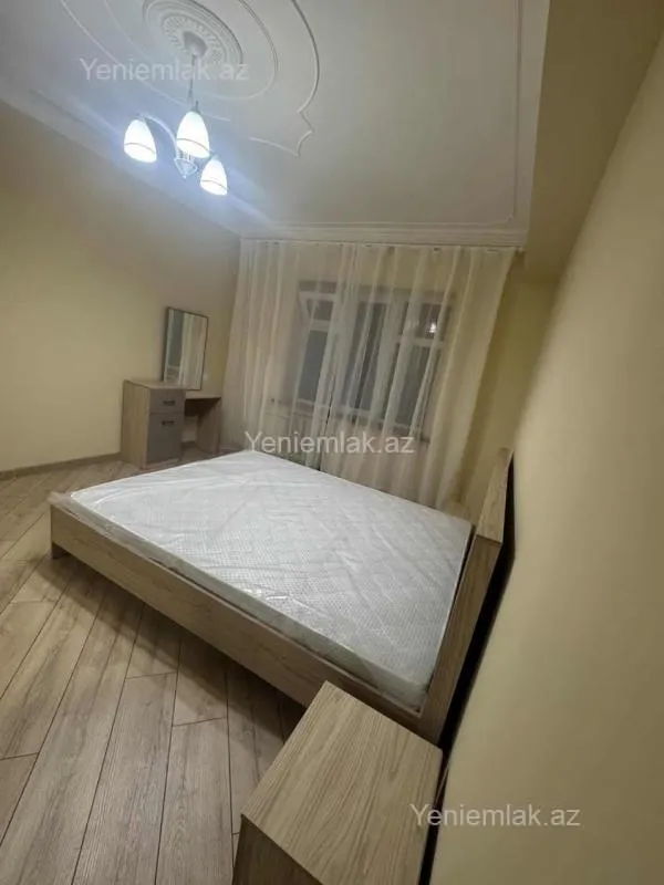 Satılır 2 otaqlı köhnə tikili 70 m²