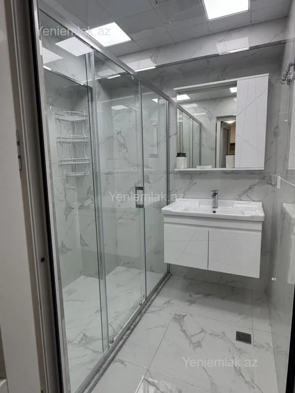 Satılır 2 otaqlı köhnə tikili 70 m²