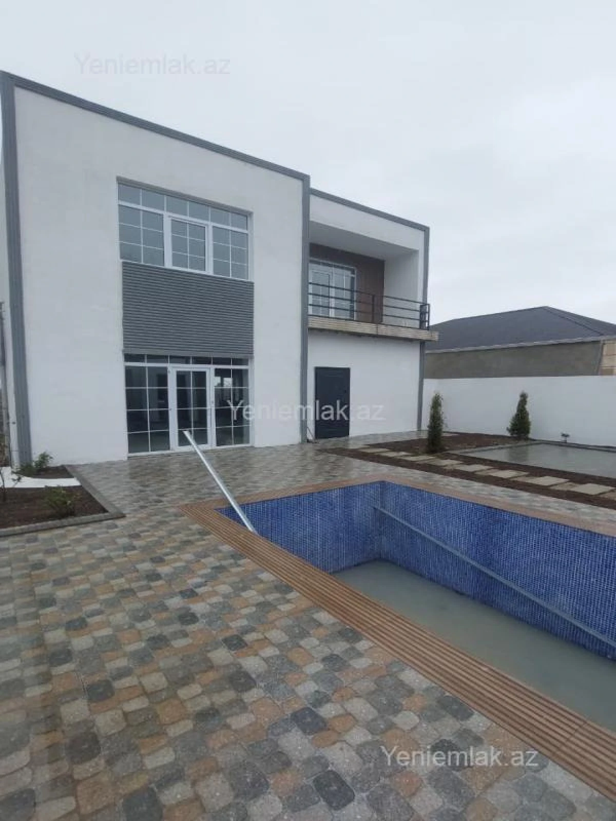 Satılır 4 otaqlı həyət evi 160 m²