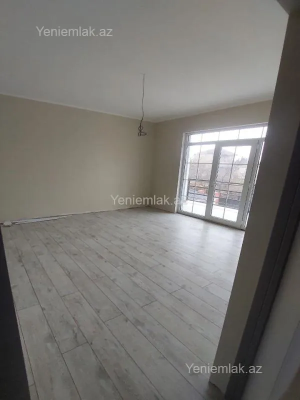 Satılır 4 otaqlı həyət evi 160 m²