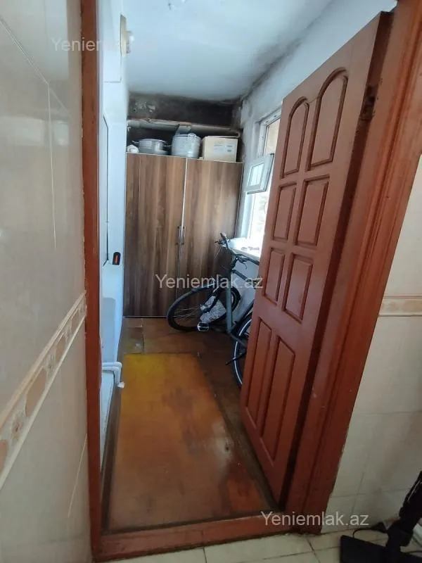 Satılır 3 otaqlı köhnə tikili 80 m²