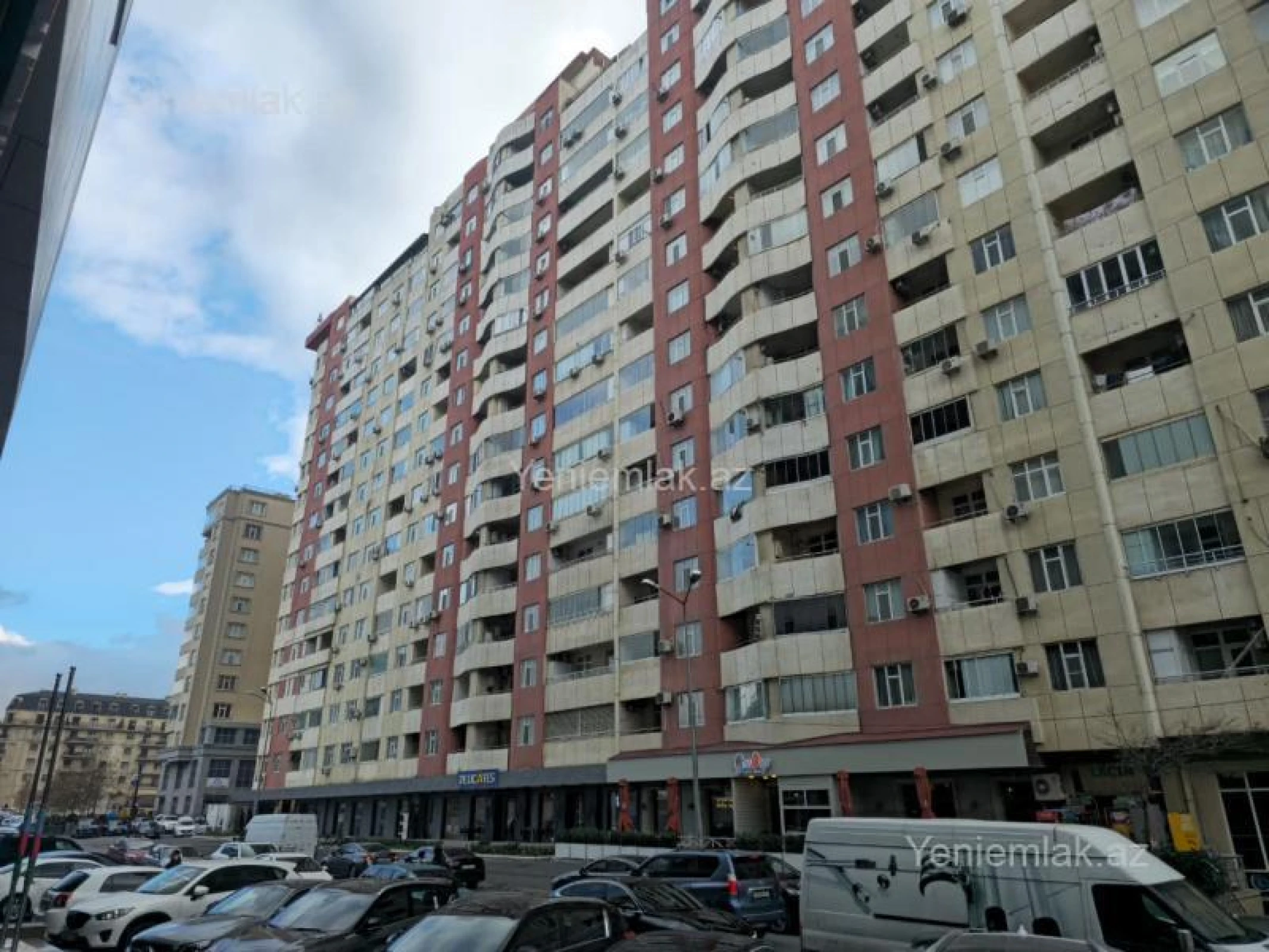Satılır 2 otaqlı yeni tikili 81 m²