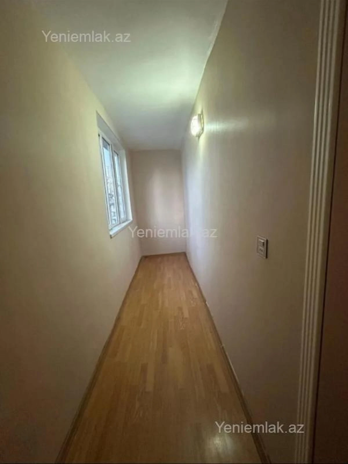 Satılır 2 otaqlı köhnə tikili 60 m²