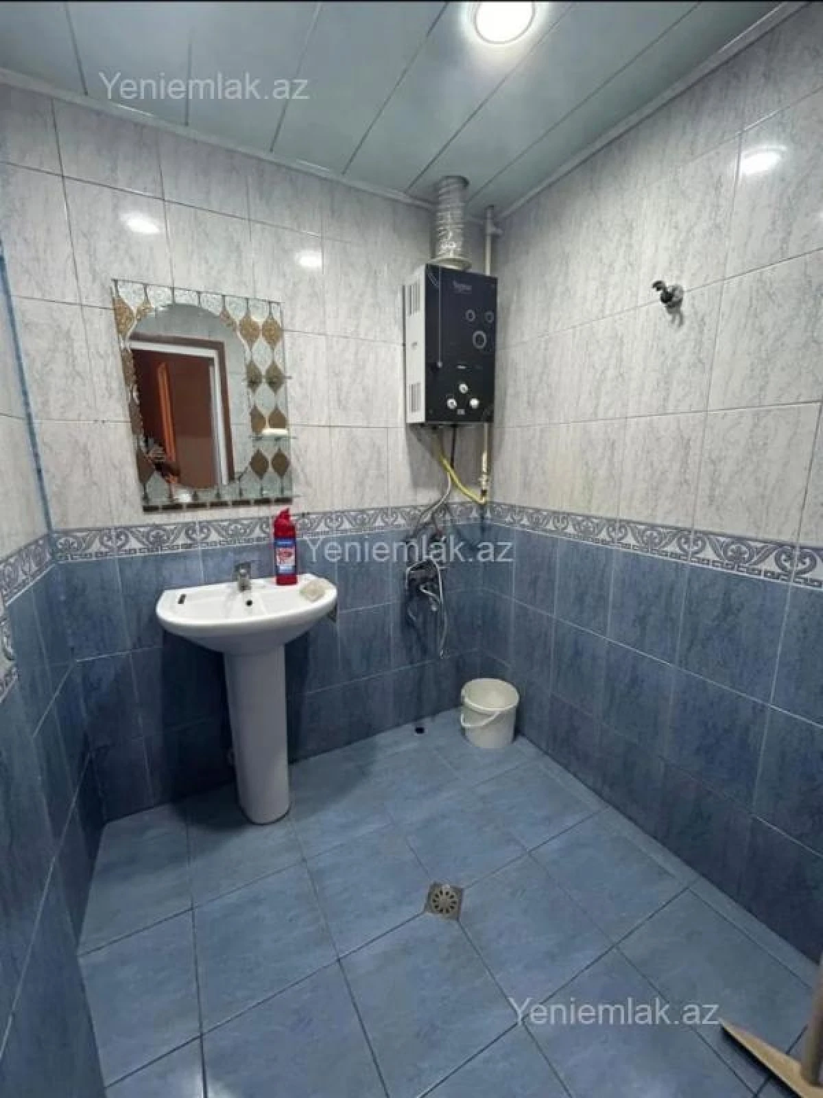 Satılır 2 otaqlı köhnə tikili 60 m²