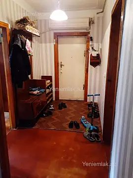 Satılır 3 otaqlı köhnə tikili 68 m²