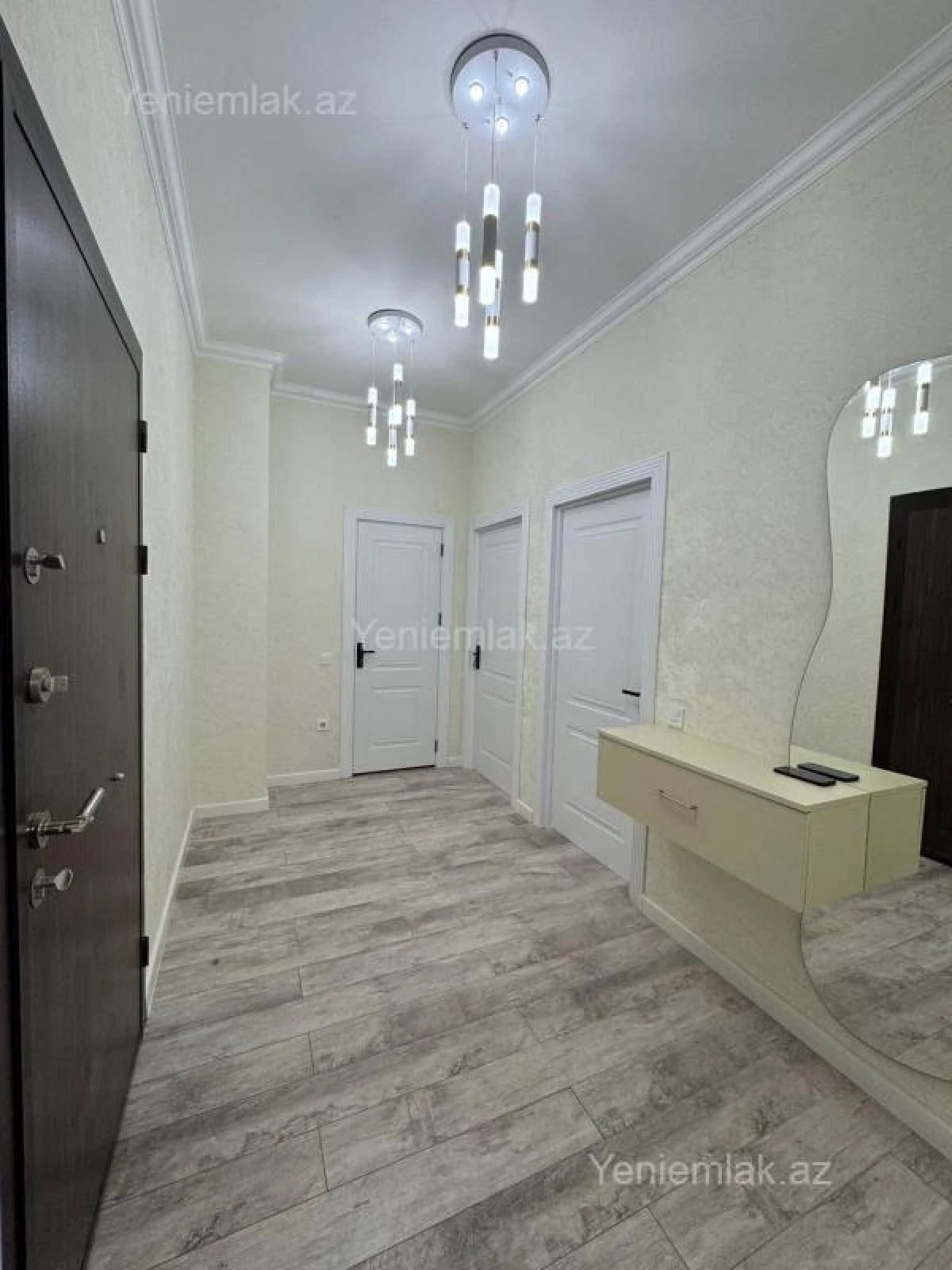 Satılır 3 otaqlı yeni tikili 75 m²