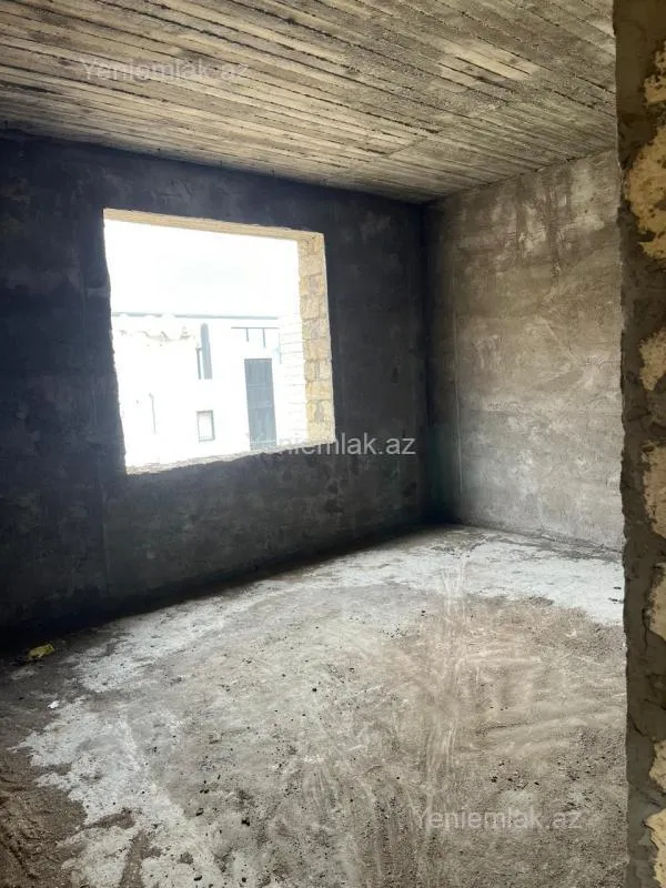 Satılır 5 otaqlı həyət evi 400 m²