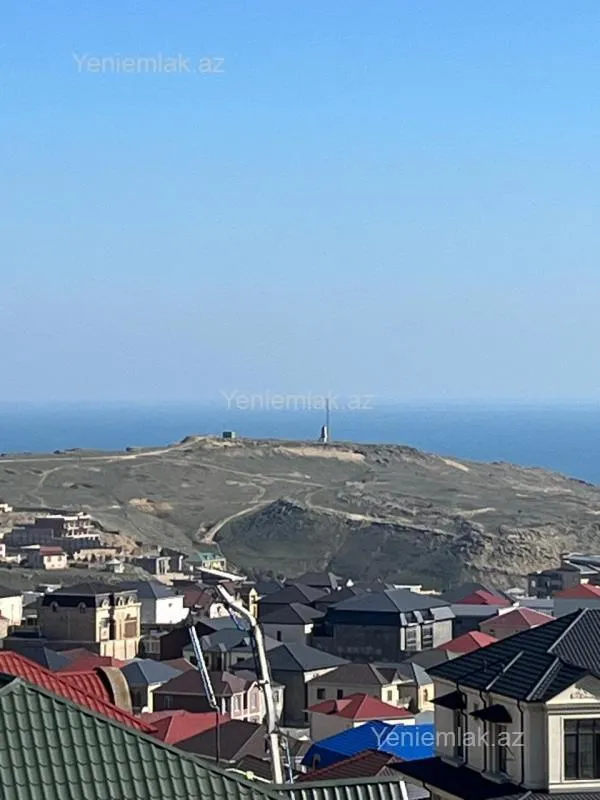 Satılır 5 otaqlı həyət evi 400 m²