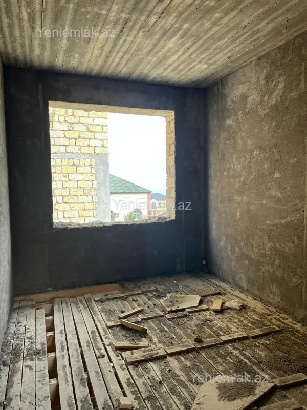 Satılır 5 otaqlı həyət evi 400 m²