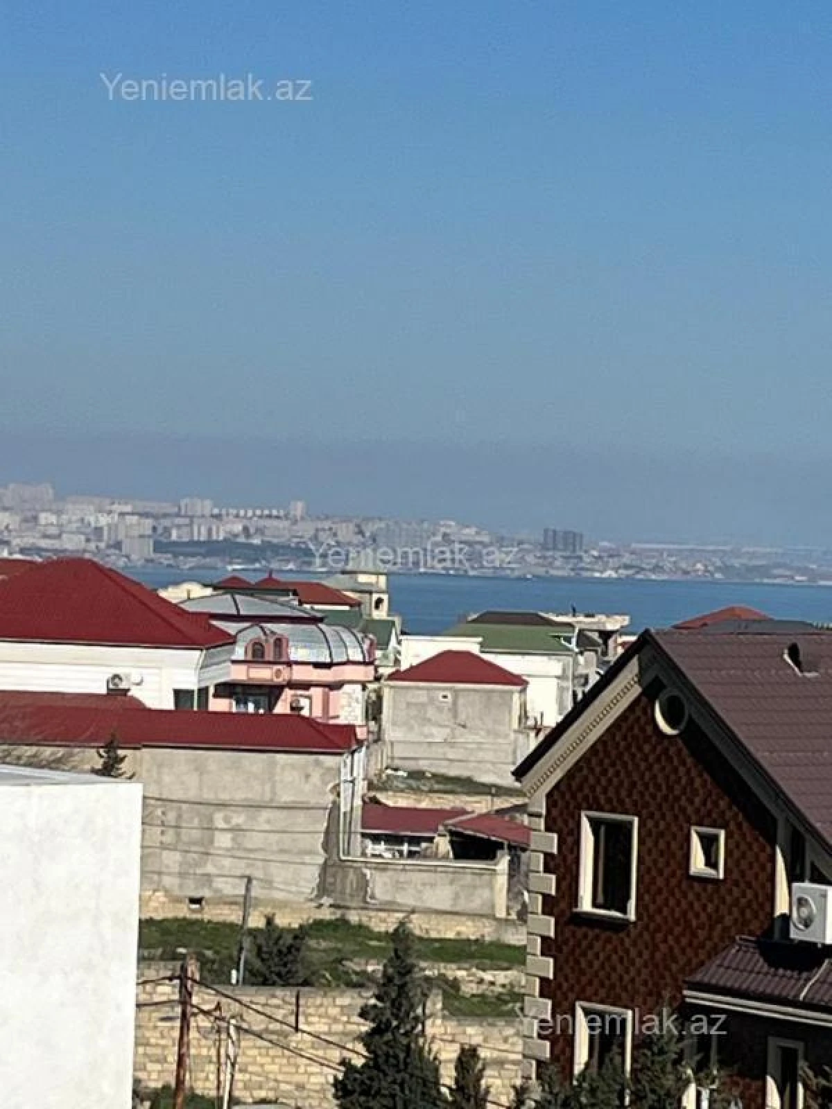 Satılır 5 otaqlı həyət evi 400 m²