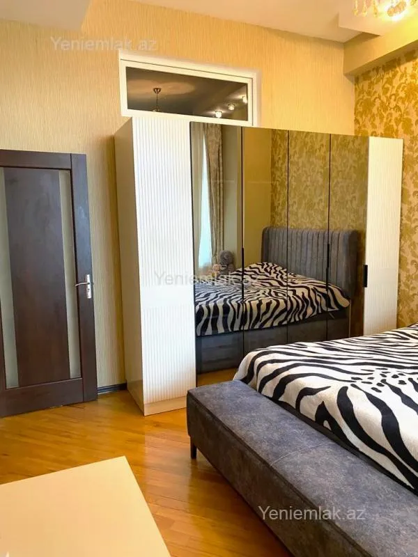 Satılır 3 otaqlı yeni tikili 75 m²