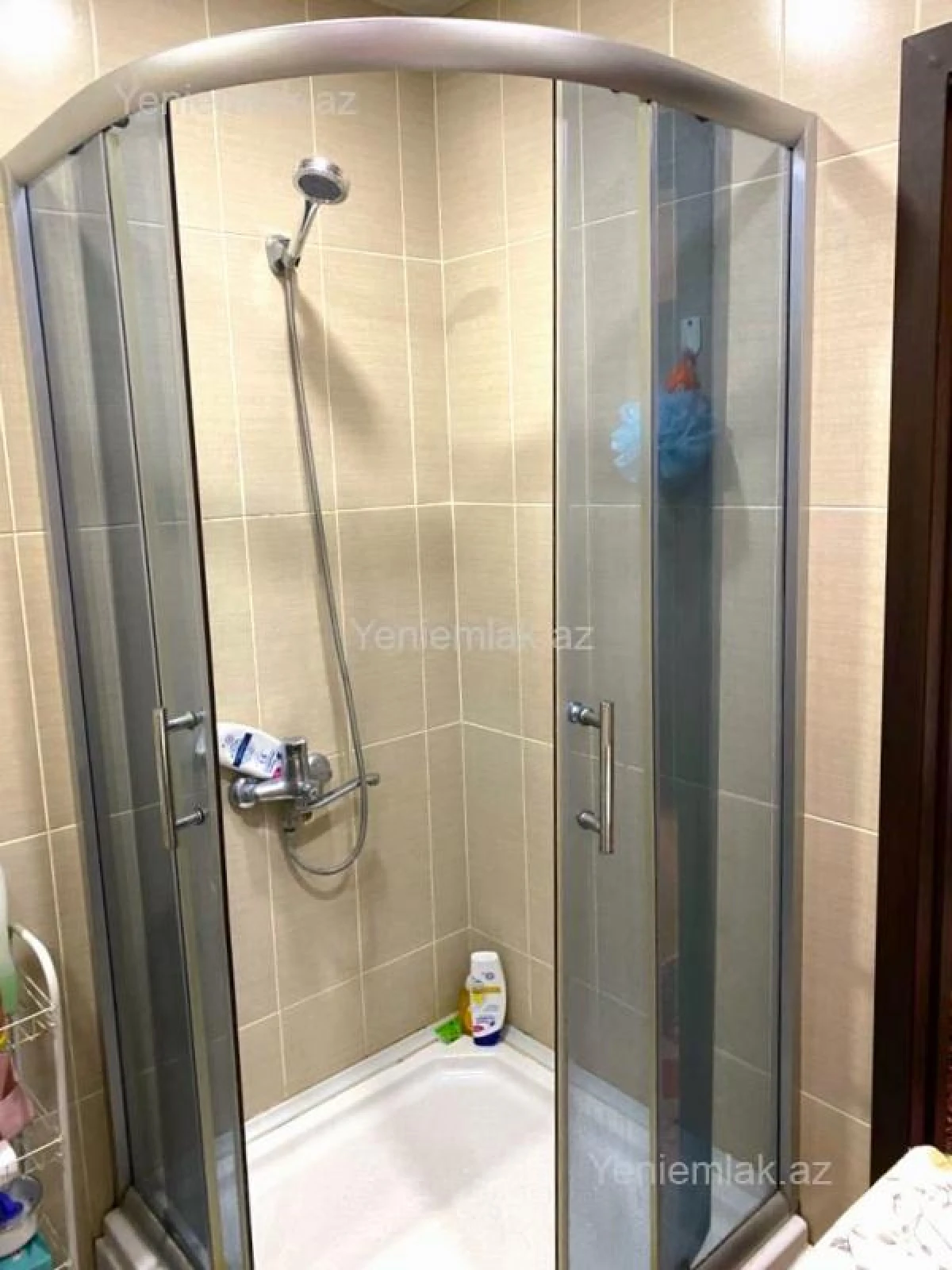 Satılır 3 otaqlı yeni tikili 75 m²