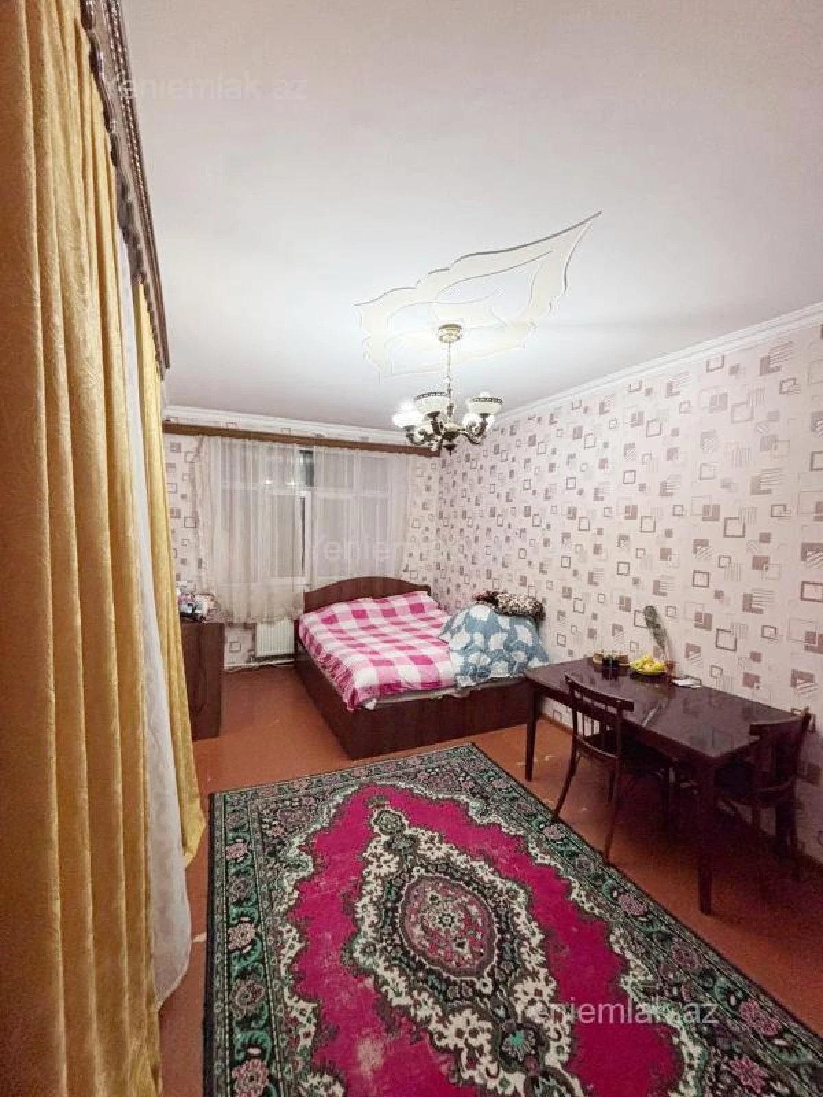Satılır 2 otaqlı köhnə tikili 40 m²