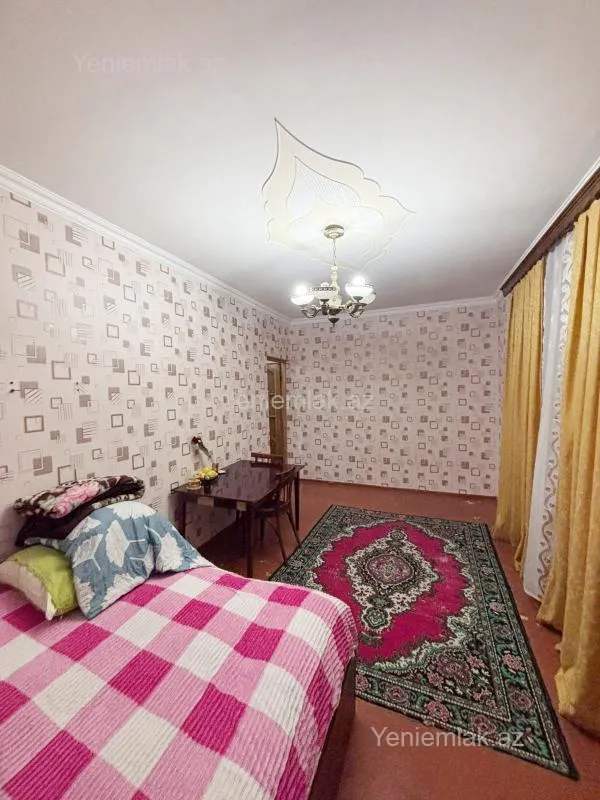 Satılır 2 otaqlı köhnə tikili 40 m²