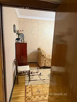 Satılır 4 otaqlı köhnə tikili 90 m²
