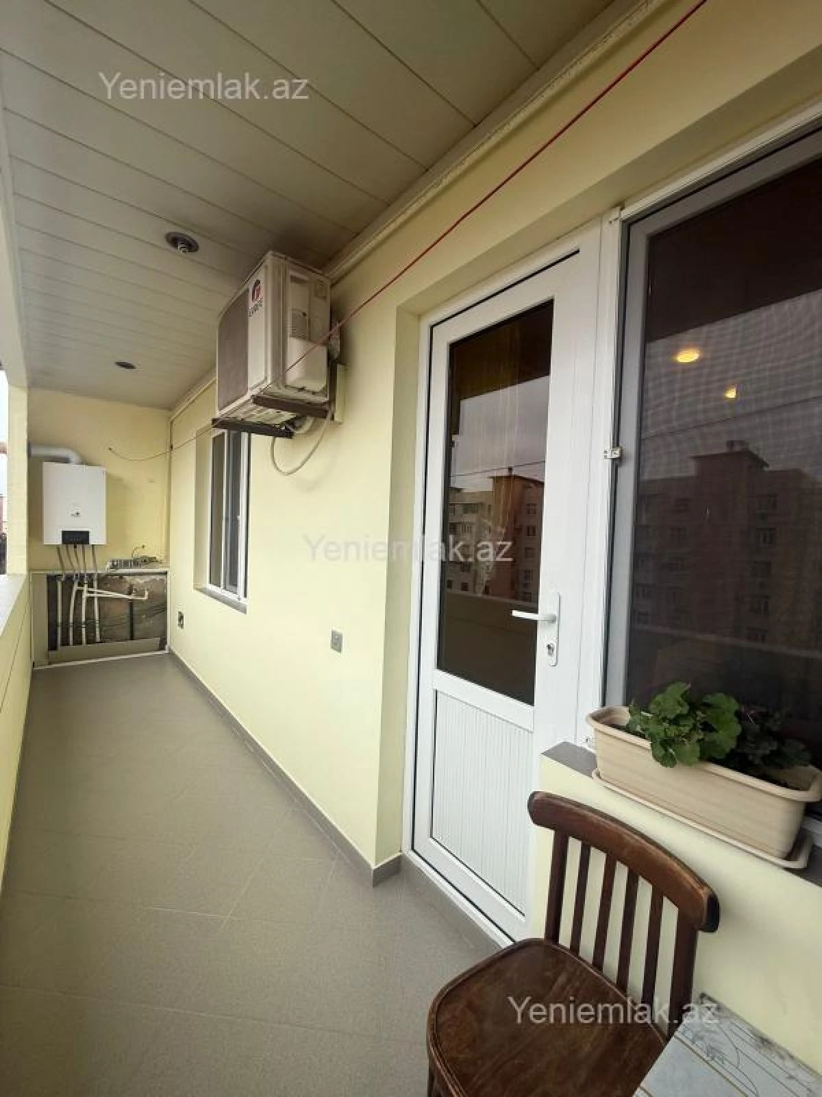 Satılır 3 otaqlı köhnə tikili 80 m²