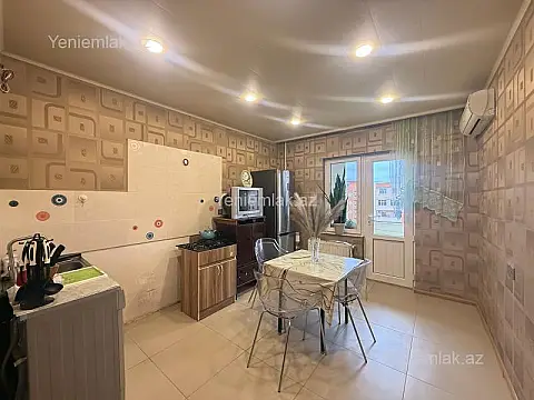 Satılır 3 otaqlı köhnə tikili 80 m²