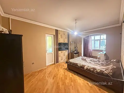 Satılır 3 otaqlı köhnə tikili 80 m²