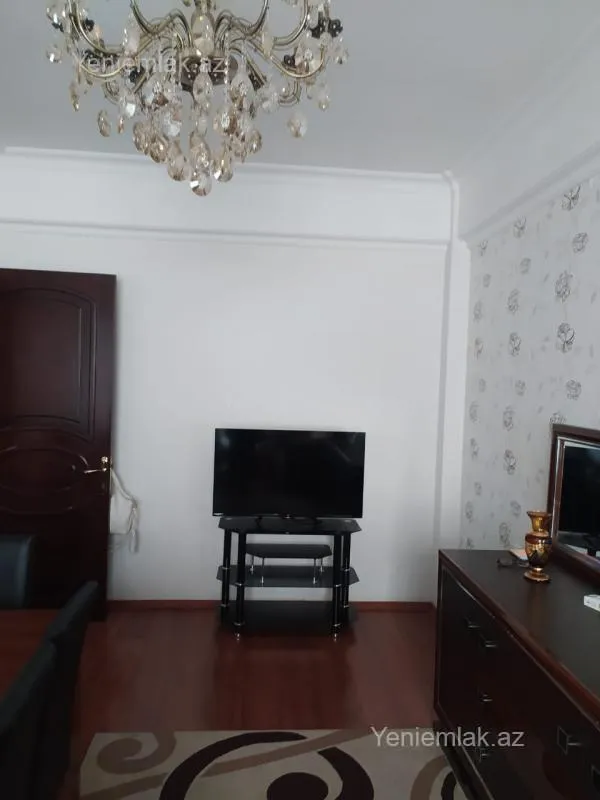 Satılır 2 otaqlı yeni tikili 70 m²