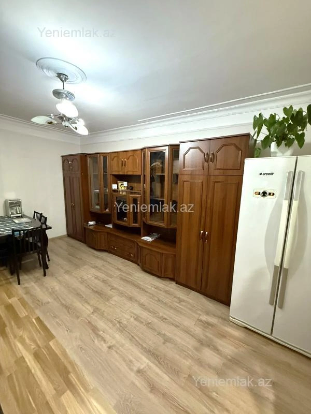 Satılır 2 otaqlı köhnə tikili 45 m²