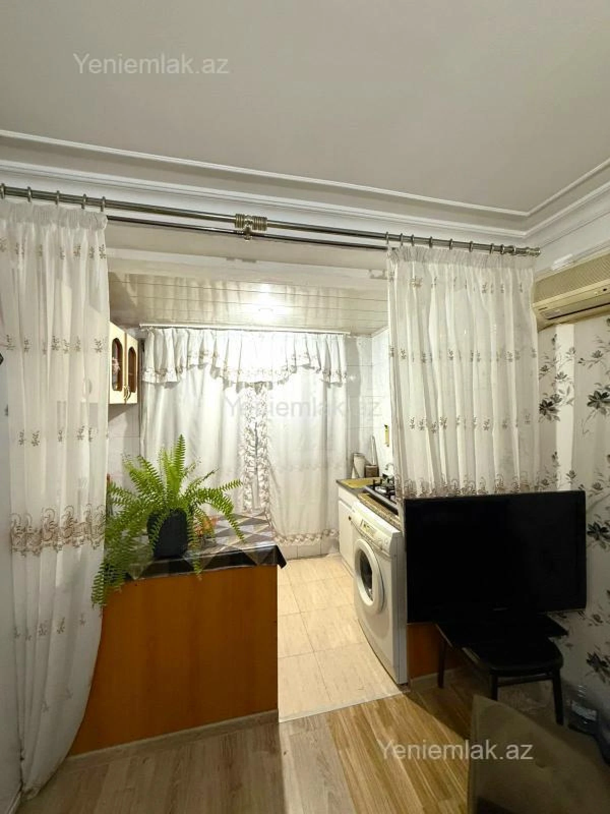 Satılır 2 otaqlı köhnə tikili 45 m²