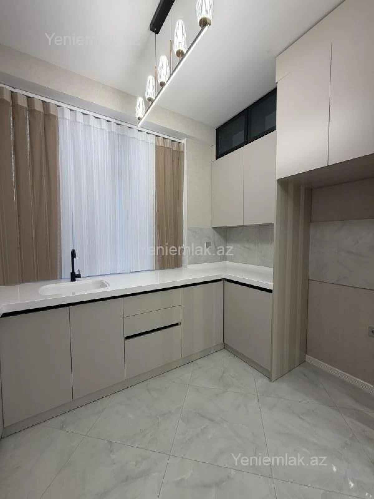 Satılır 3 otaqlı yeni tikili 68 m²