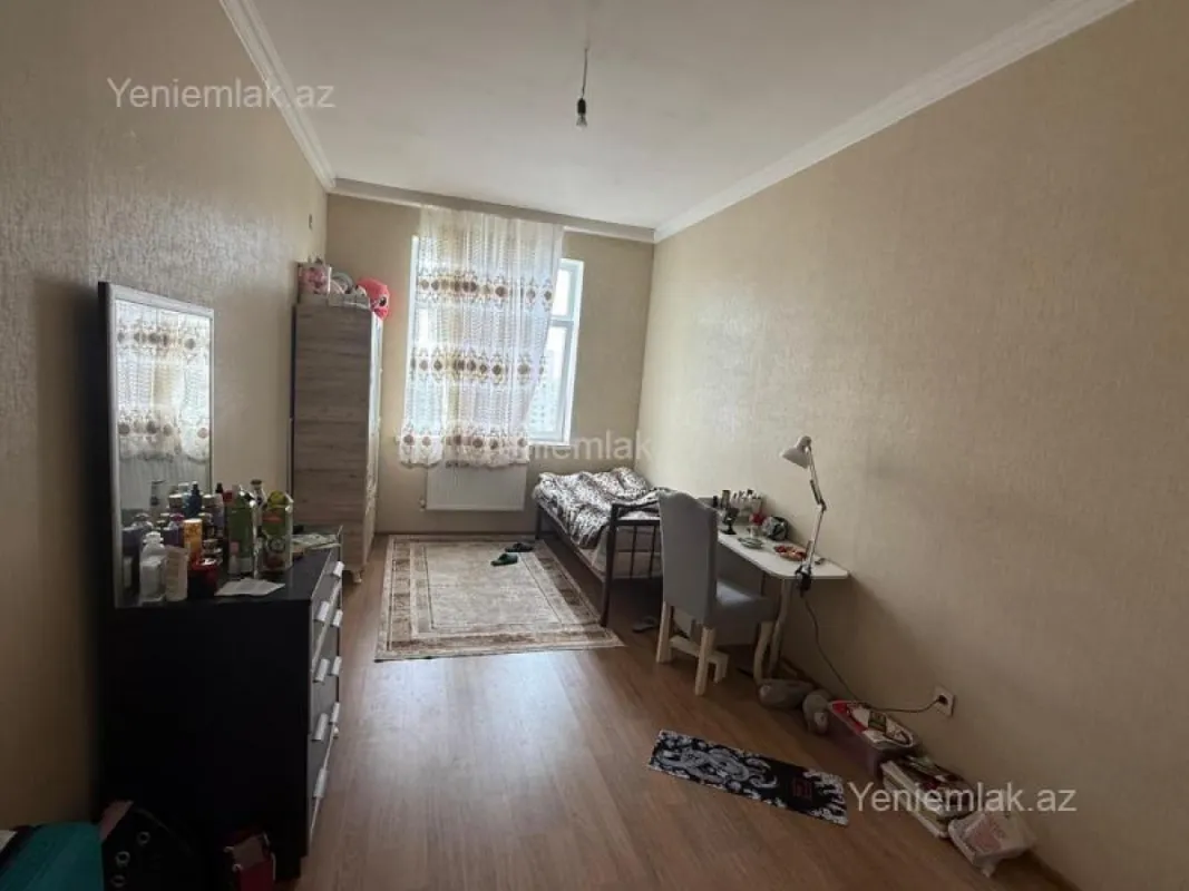 Satılır 3 otaqlı yeni tikili 74 m²