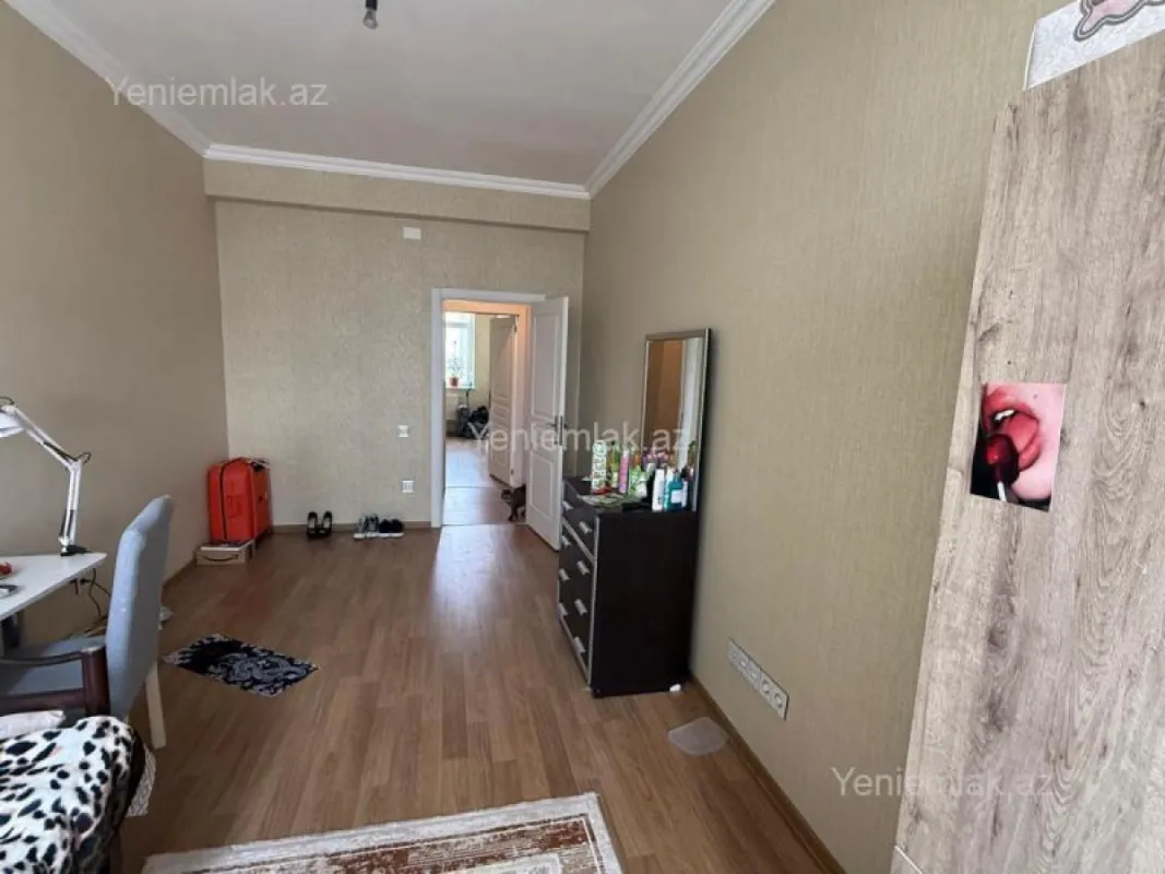 Satılır 3 otaqlı yeni tikili 74 m²