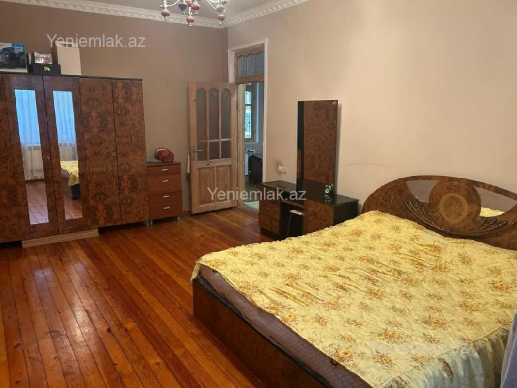 Satılır 4 otaqlı həyət evi 120 m²