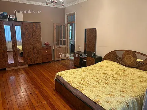 Satılır 4 otaqlı həyət evi 120 m²