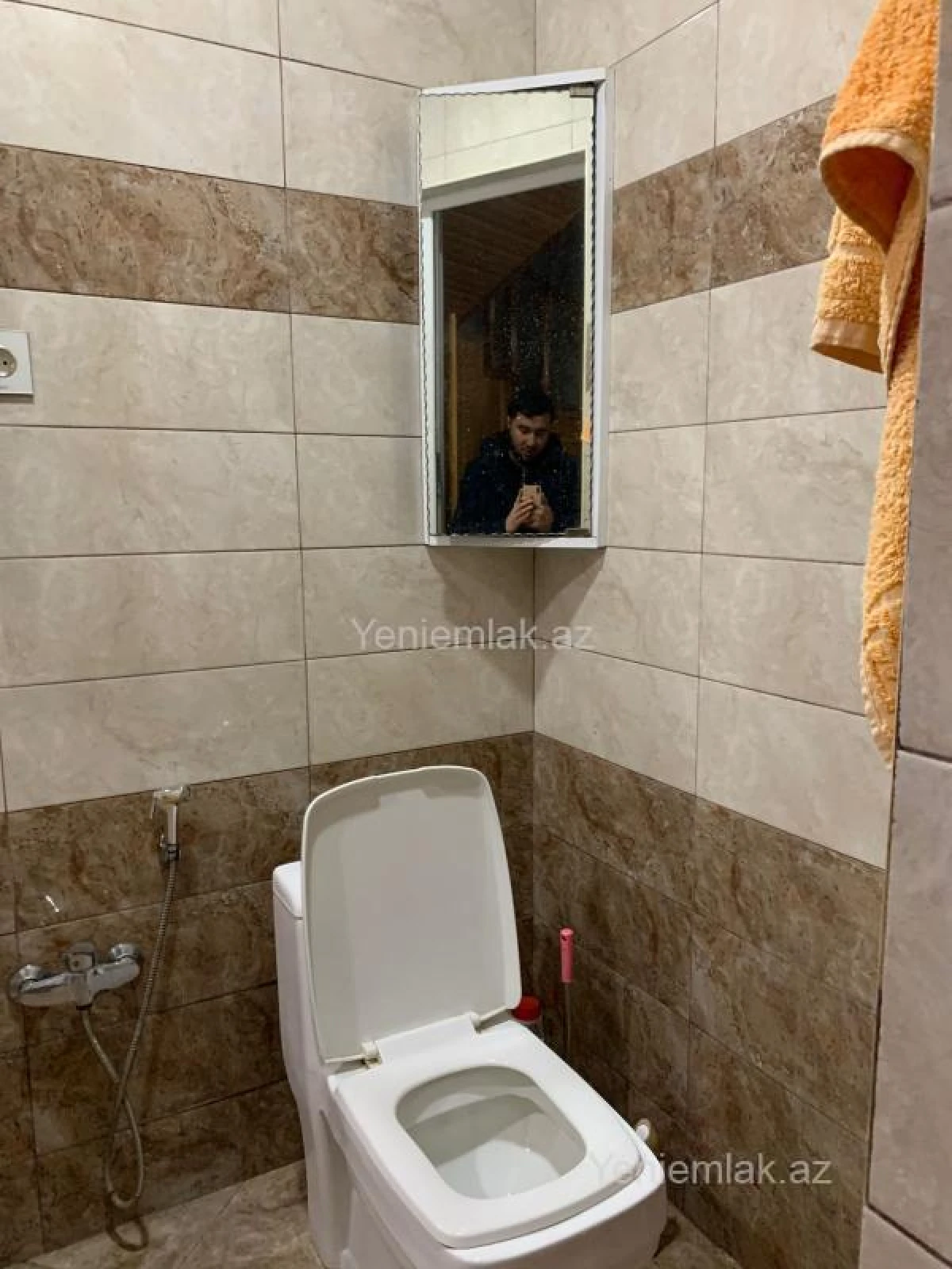 Satılır 5 otaqlı həyət evi 160 m²